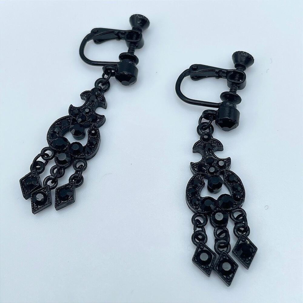 Vintage Black Tone Rhinestone Chandelier Earrings Screw Back Clip On Dangle Goth